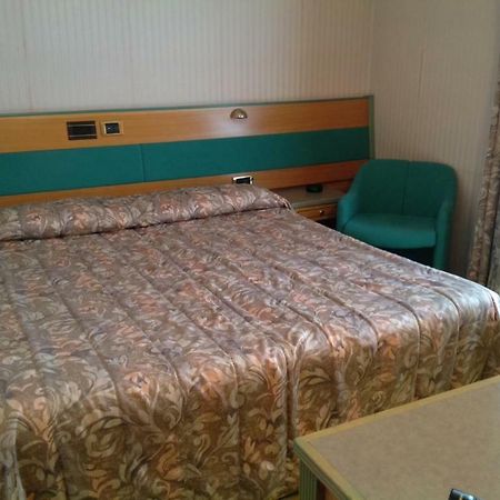 Hotel Ristorante Громо Екстериор снимка