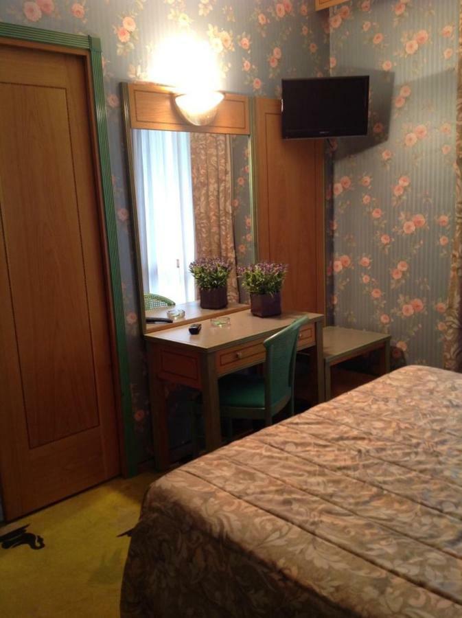 Hotel Ristorante Громо Екстериор снимка